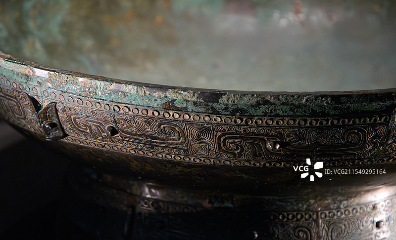 万甗 纹饰细节 时代：商周初期 来源：2012年渭滨区石鼓山墓地三号墓出士宝鸡市渭滨区博物馆图片素材