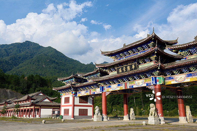 秦岭南麓陕西旅游汉中洋县华阳青山绿水风光图片素材