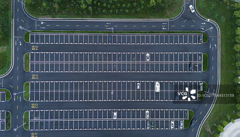 停车场的线条感图片素材