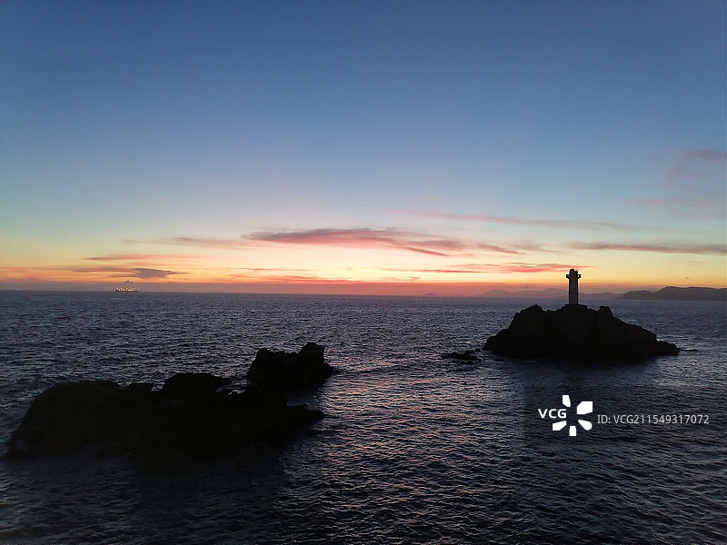 暮色灯塔图片素材