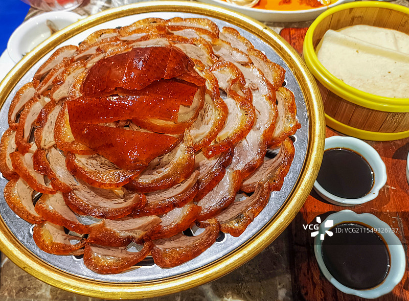 刚出炉的北京烤鸭图片素材