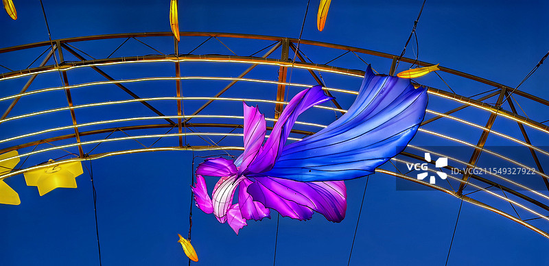 年味.春节主题内容之春节城市氛围.新年花灯景观（内蒙古呼和浩特）图片素材