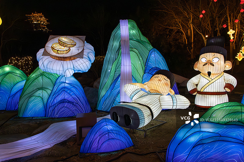 2025唐山南湖春节灯会纸传华章灯组局部图片素材