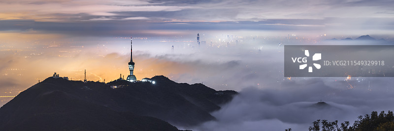 深圳梧桐山春季云海全景图图片素材