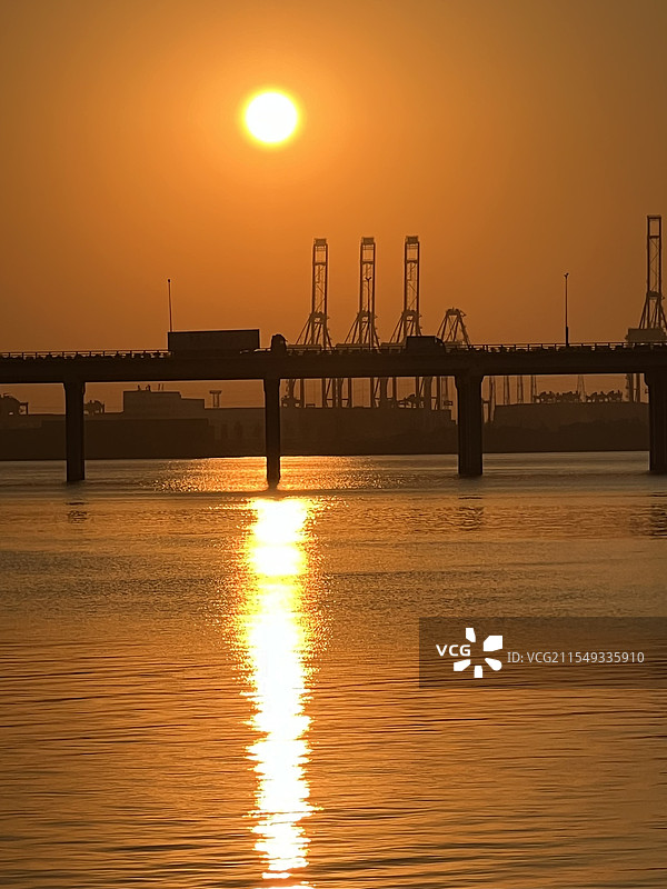 港湾的落日图片素材