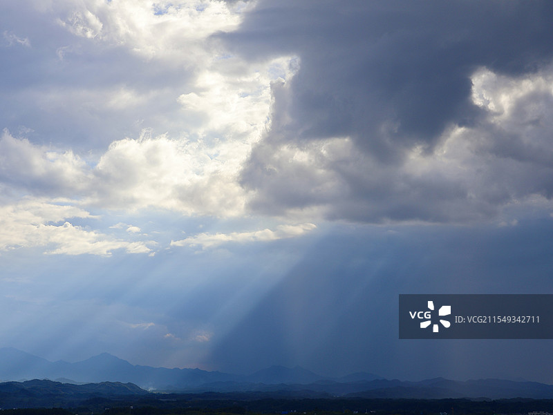 2024年中秋节的晚霞、日光图片素材
