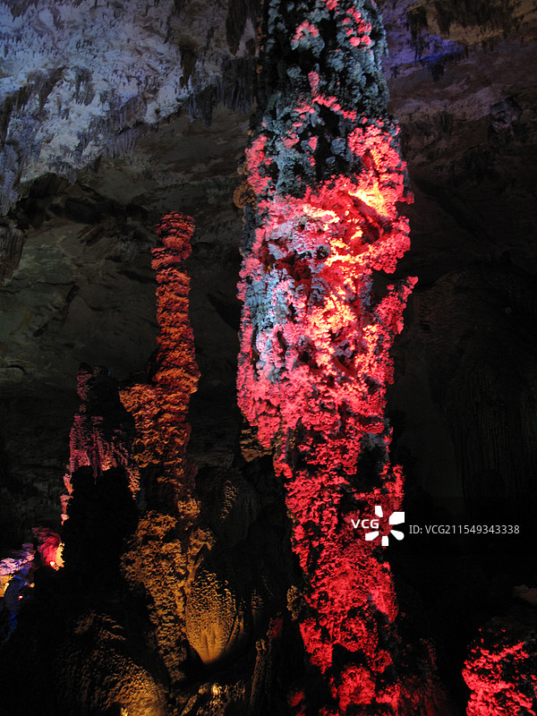 广西河池市凤山县鸳鸯洞景区图片素材