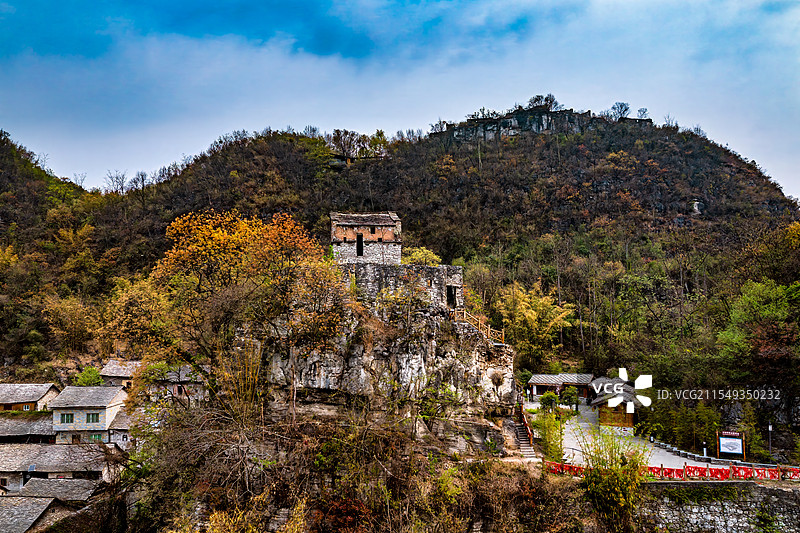 贵州高荡古村：航拍视角下的古堡遗韵图片素材