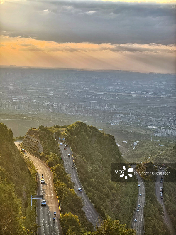 骊山公路图片素材