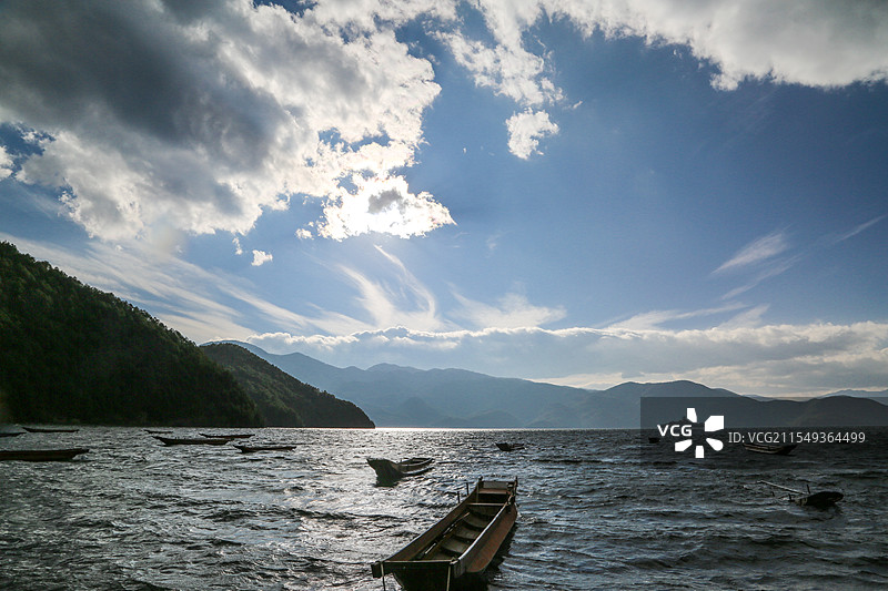 宁静的泸沽湖女神湾图片素材