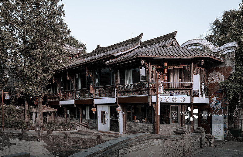 中国最假康养休闲度假名镇川西水乡街子古镇图片素材