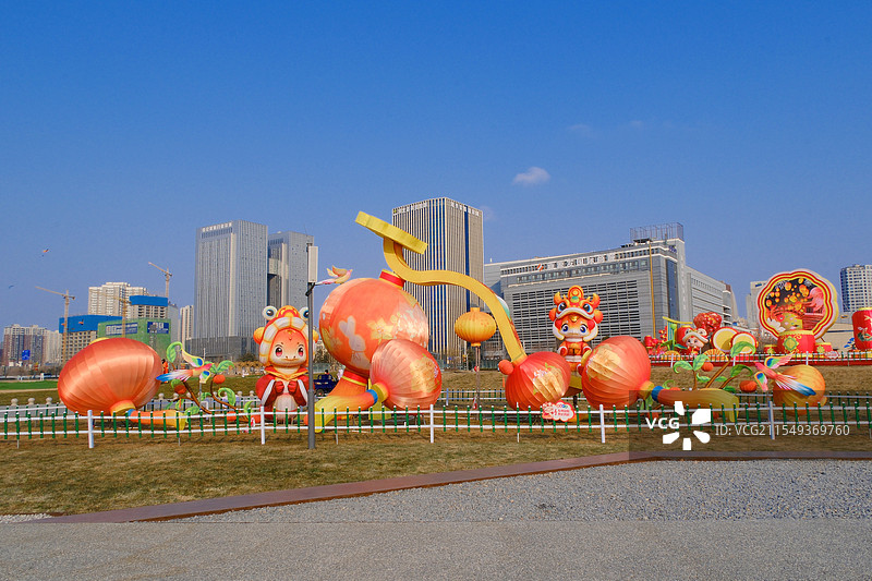 2025蛇年春节、元宵节灯会。蛇主题花灯图片素材