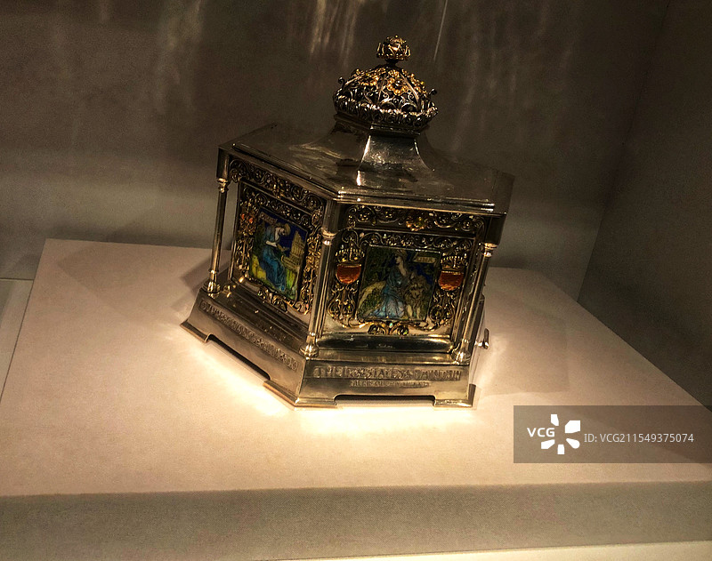 加拿大阿尔伯塔博物馆藏英国工艺美术运动藏品图片素材