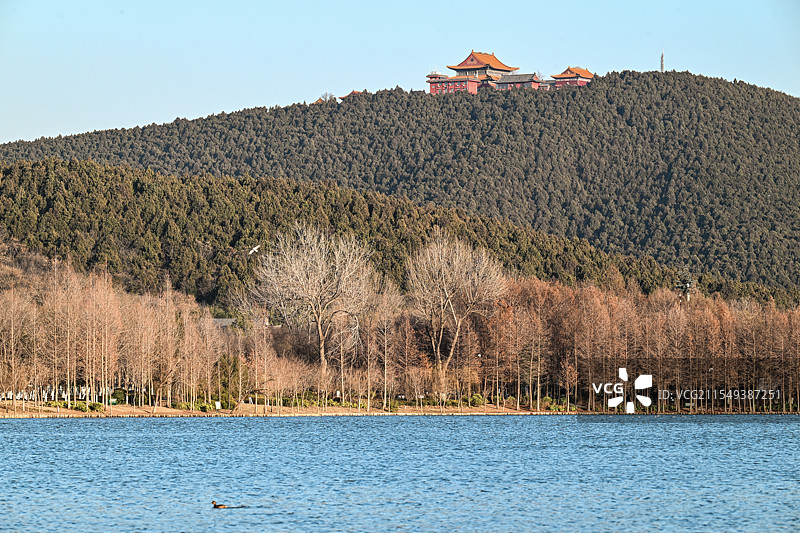 远眺泰山寺图片素材