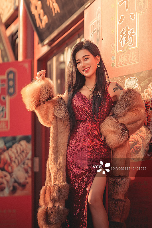 过年买窗花图片素材