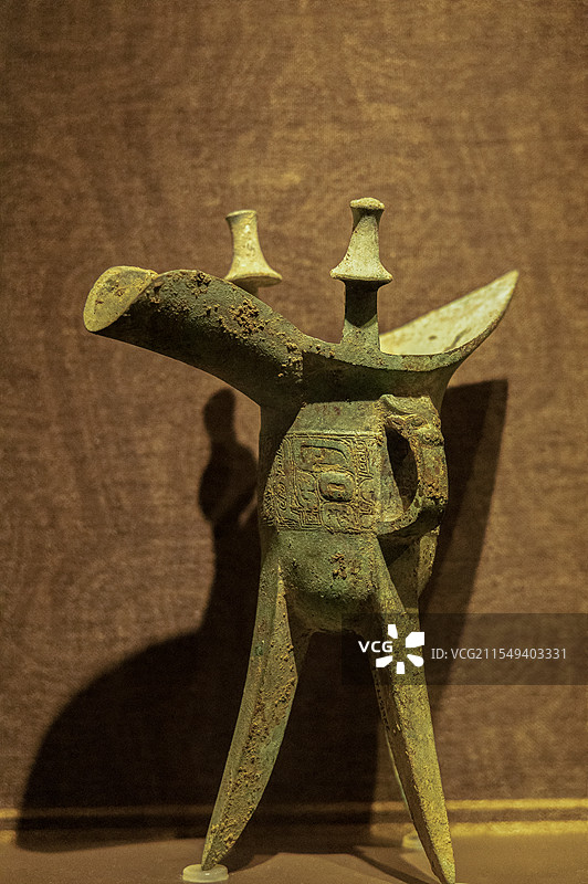 甘肃省博物馆“丝绸之路文明展”：“伯作”铜爵（西周，1967年甘肃省白草坡出土，甘肃省博物馆藏）图片素材