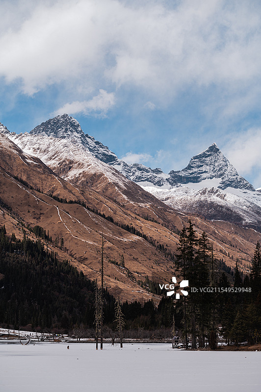 冰湖 木格措图片素材