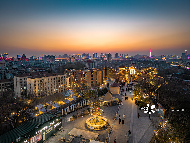 武汉武昌昙华林城墙夜景图片素材