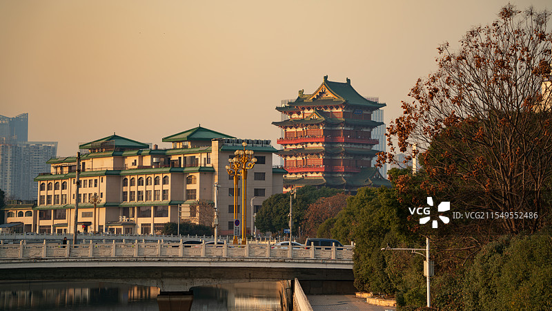 夕阳下的滕王阁图片素材