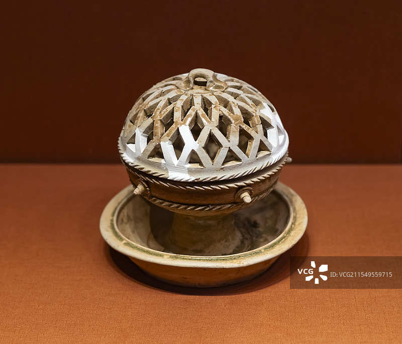 东晋 青瓷香炉 2016年汉寿茶铺村出土 汉寿县文物局图片素材