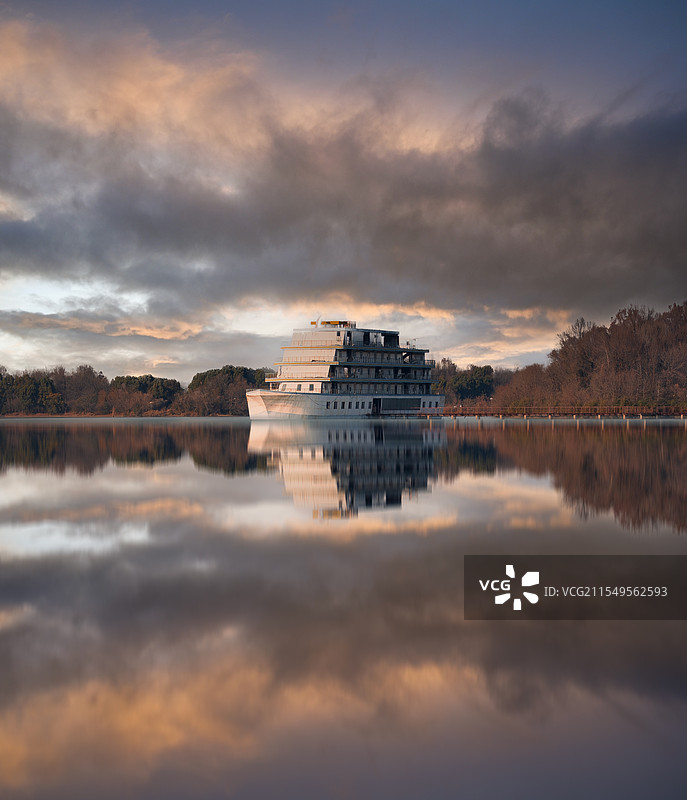 池州平天湖天路邮轮盛景图片素材