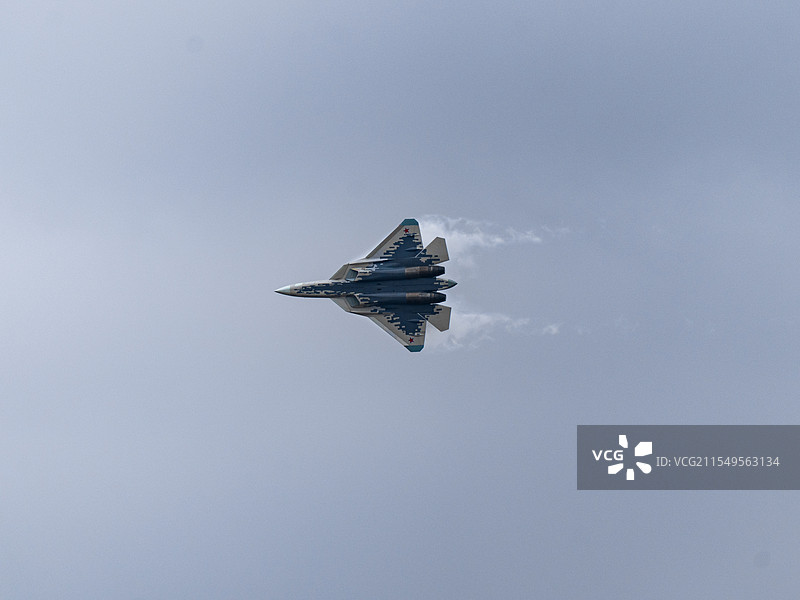 珠海航展苏57飞行表演图片素材