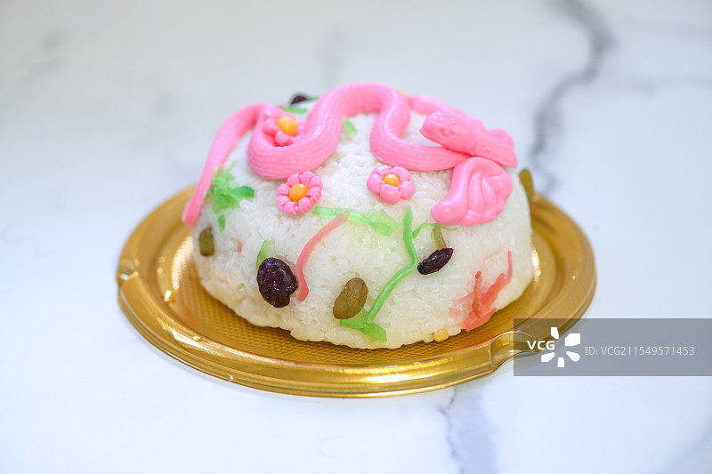 蛇年春节八宝饭图片素材