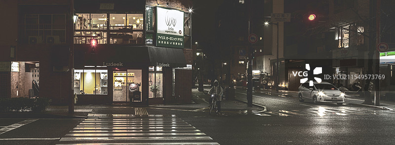 春雨夜归人图片素材