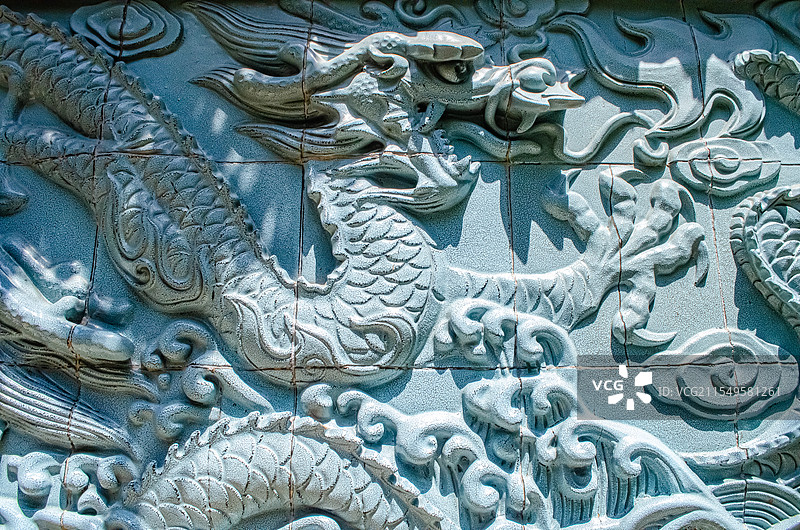 中国5A级旅游景区拍摄主题，山东省济南市趵突泉公园园林，五龙潭公园里的五龙壁影照，户外白昼无人图像摄图片素材