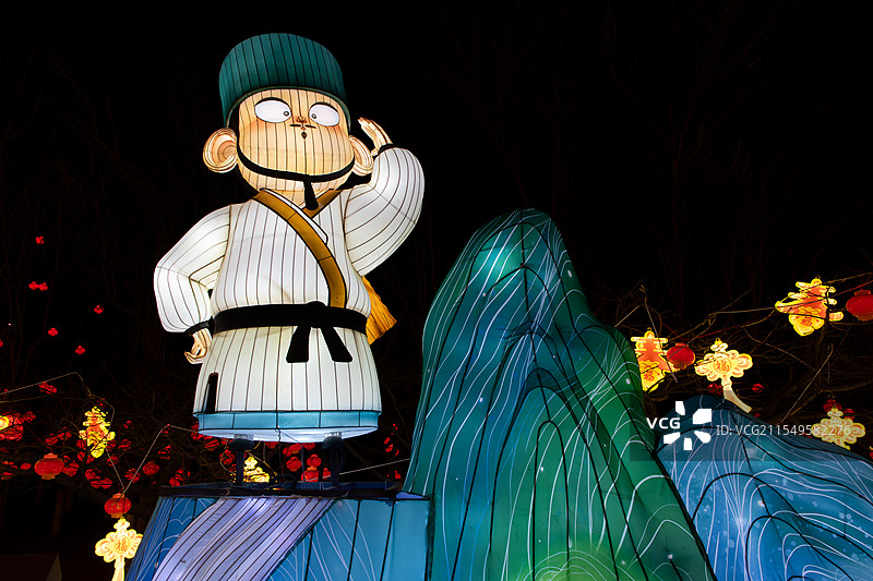 2025唐山南湖春节灯会纸传华章灯组局部图片素材