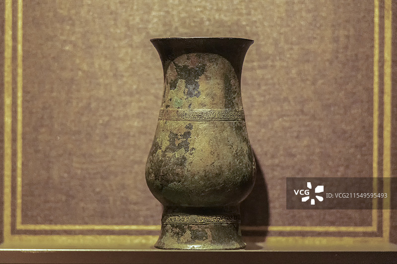 甘肃省博物馆“丝绸之路文明展”：铜觯（西周，1967年甘肃省灵台县白草坡出土，甘肃省博物馆藏）图片素材