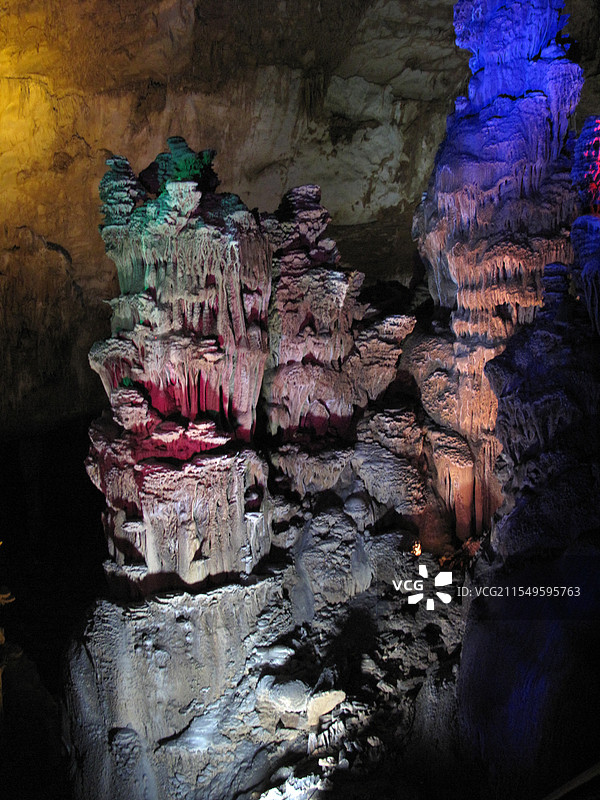 广西河池市凤山县鸳鸯洞景区图片素材