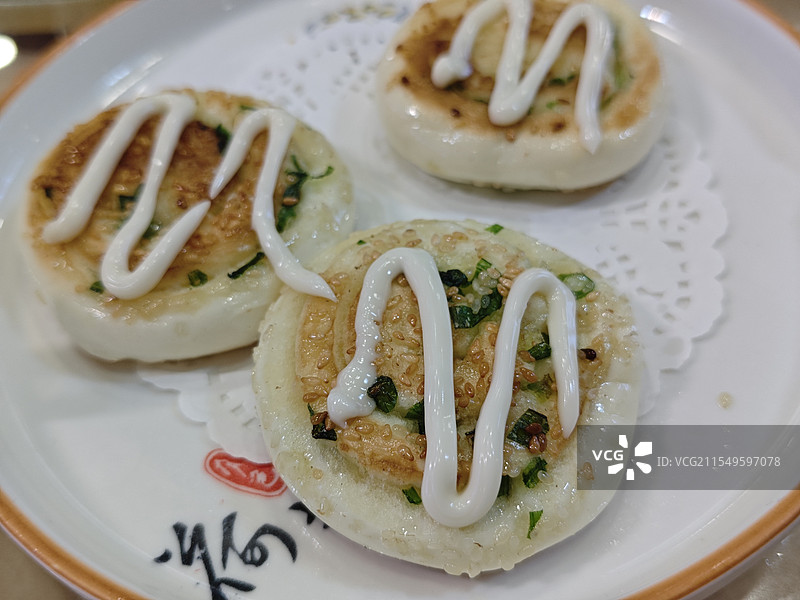 潮汕蛋黄酱葱油饼图片素材