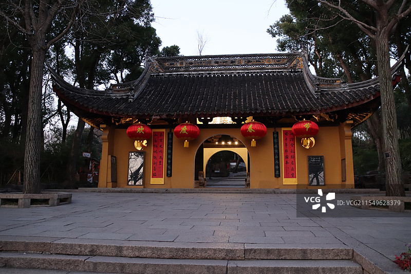 苏州虎丘山风景区 头山门断梁殿 傍晚黄昏日落时拍摄图片素材
