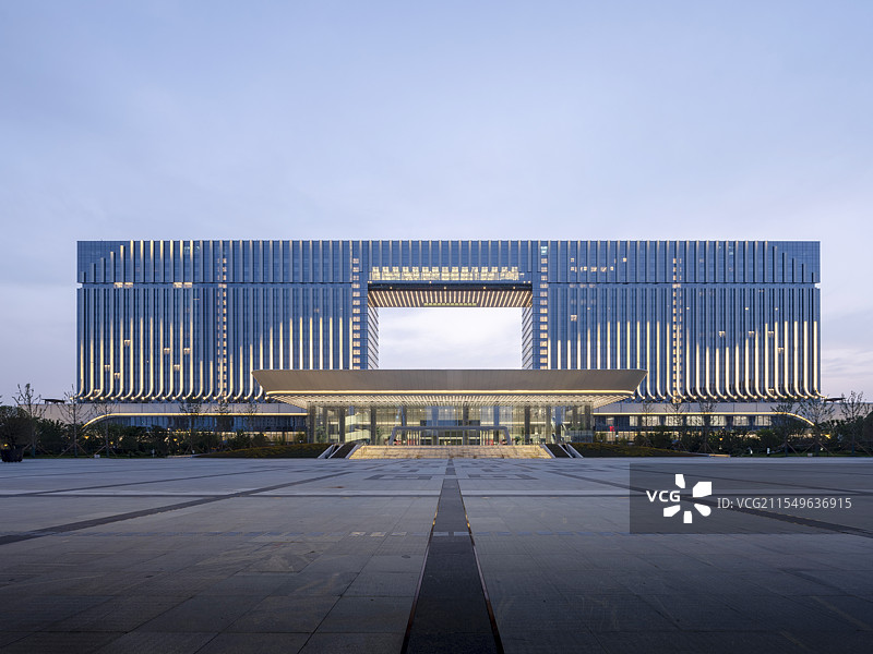 现代建筑场地建筑立面图片素材