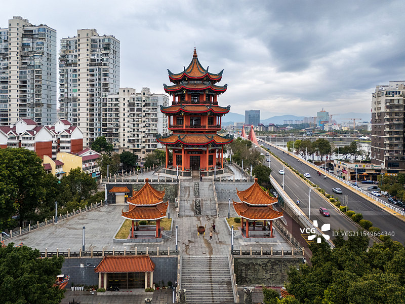 航拍福建漳州威震阁夜景图片素材