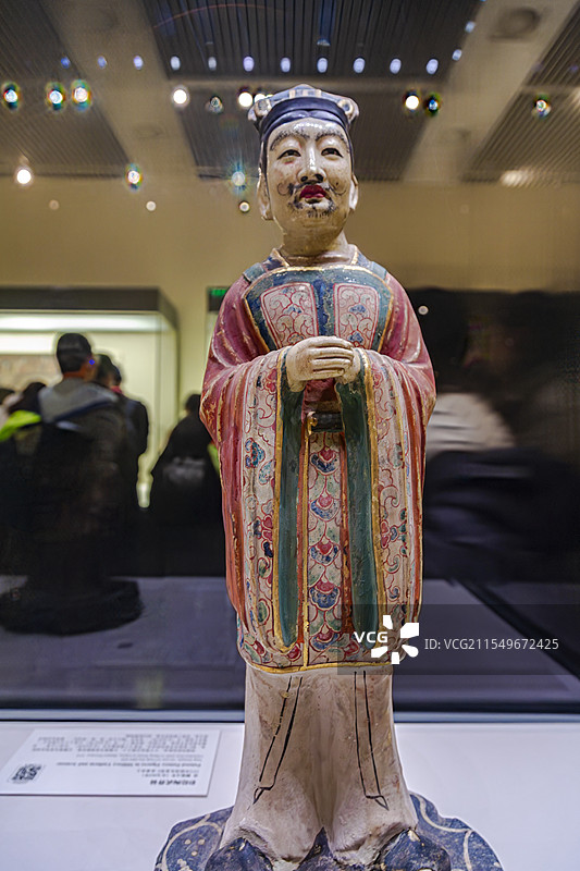 北京中国国家博物馆古代中国文物唐代彩绘釉陶文吏俑，陕西礼泉县郑仁泰墓出土图片素材