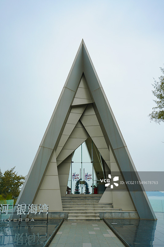 中国广东省惠州市，巽寮湾，玫瑰礼堂海滩，阴天海景之美！图片素材