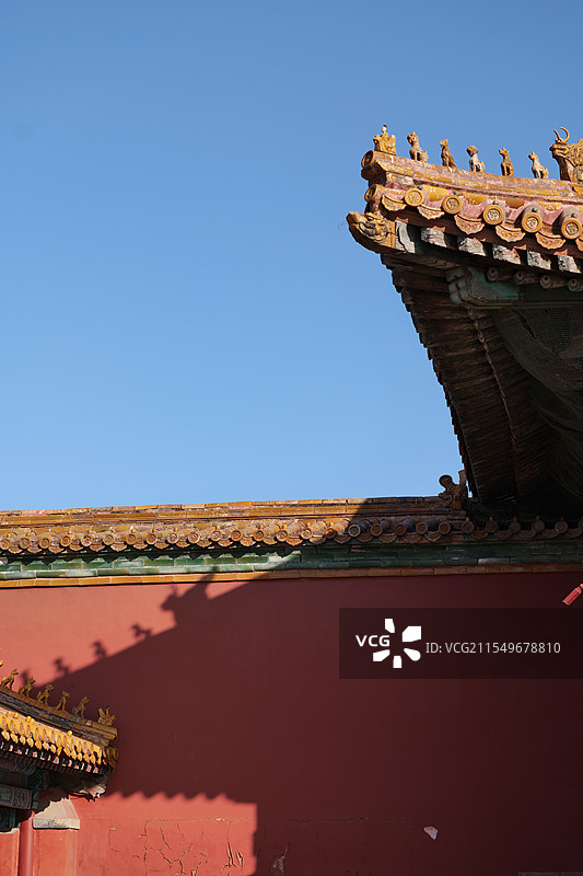 故宫古建筑飞檐斗拱脊兽光影图片素材