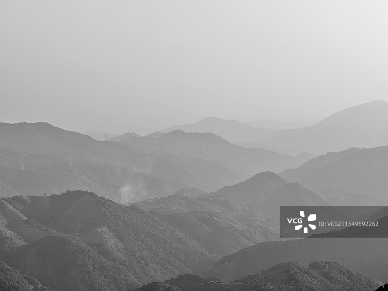 潮州茶山。黛色浅深山远近，碧烟浓淡树高低。摄于广东省潮州市浮山镇茶山。图片素材