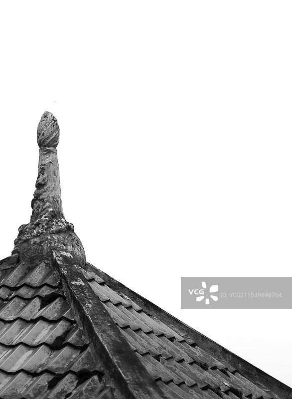 屋顶上的古朴凉亭，留白美学的极致展现图片素材