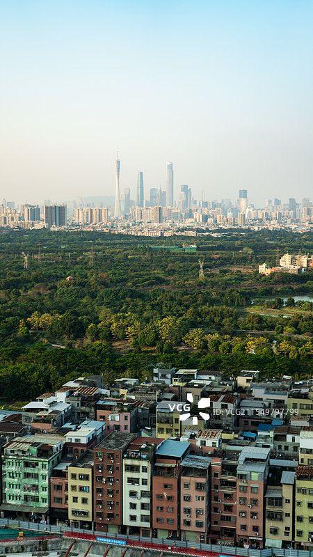 广州三件套与城中村的对比图片素材
