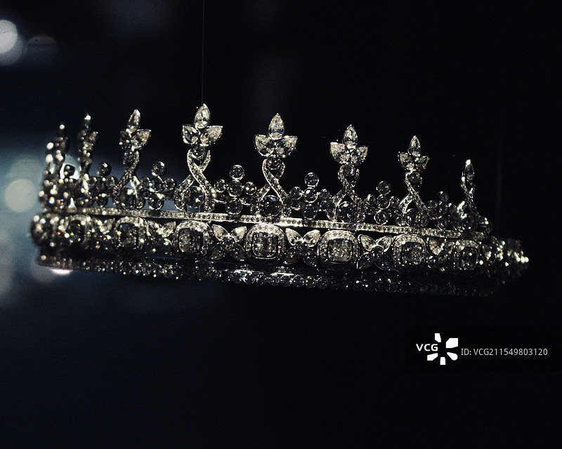 蒂芙尼头冠图片素材