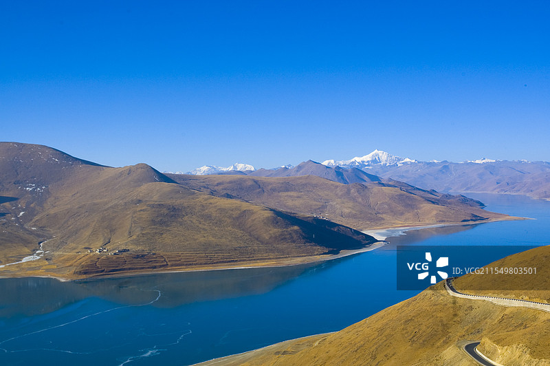 冬日的西藏圣湖羊卓雍措图片素材