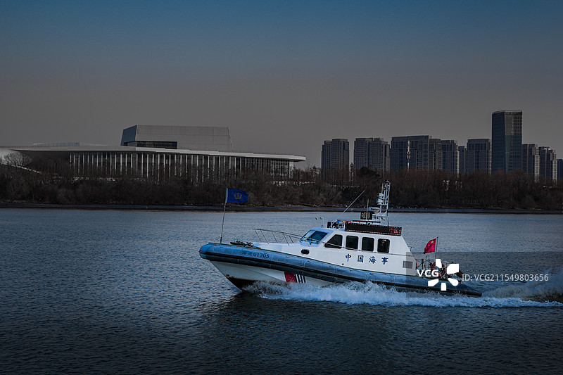 黄浦江巡逻艇图片素材