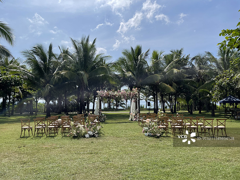 草坪婚礼图片素材