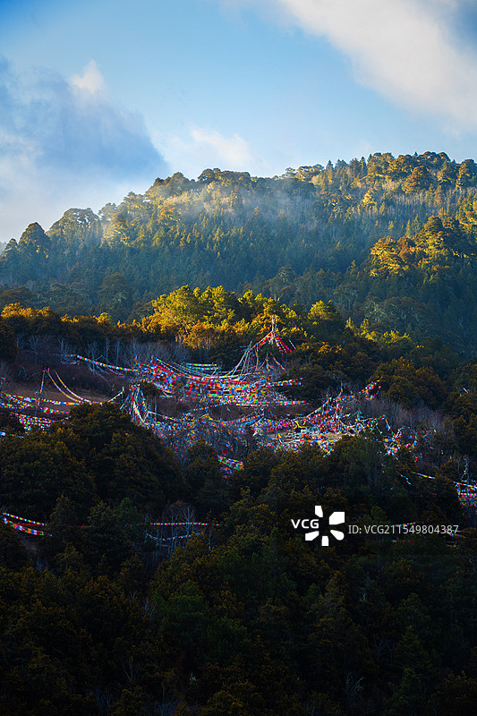 云南迪庆藏族自治州飞来寺观景台图片素材
