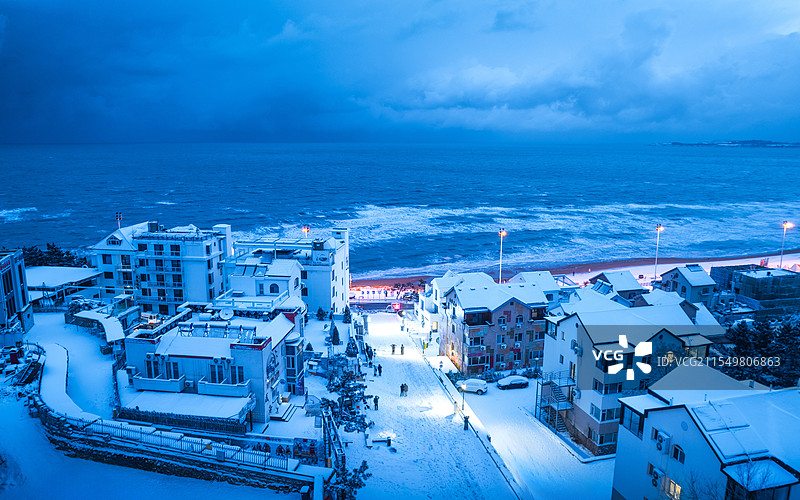 威海雪后的火炬八街图片素材