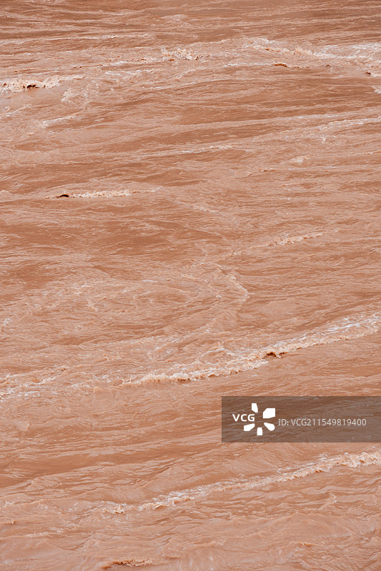 红色的江水图片素材