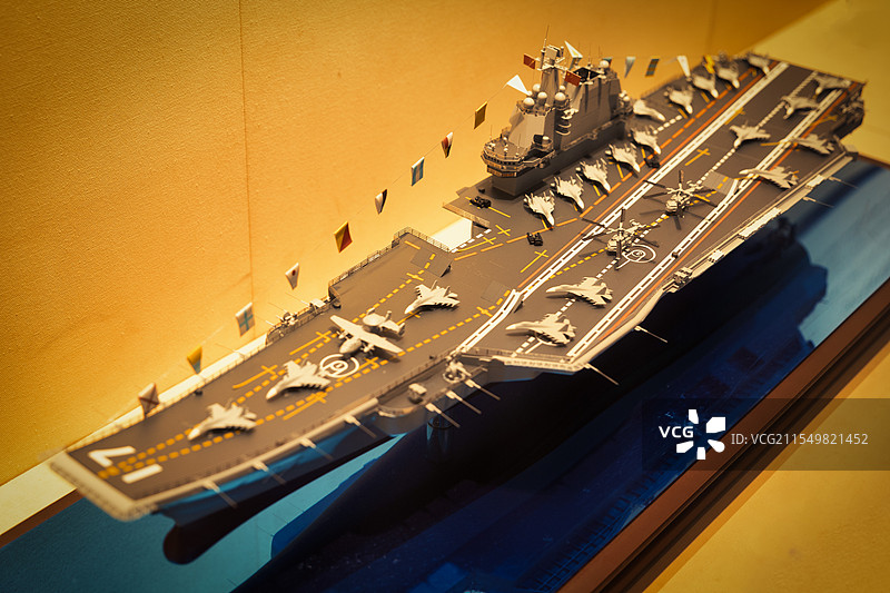 防城港市博物馆山东号航空母舰模型特写图片素材